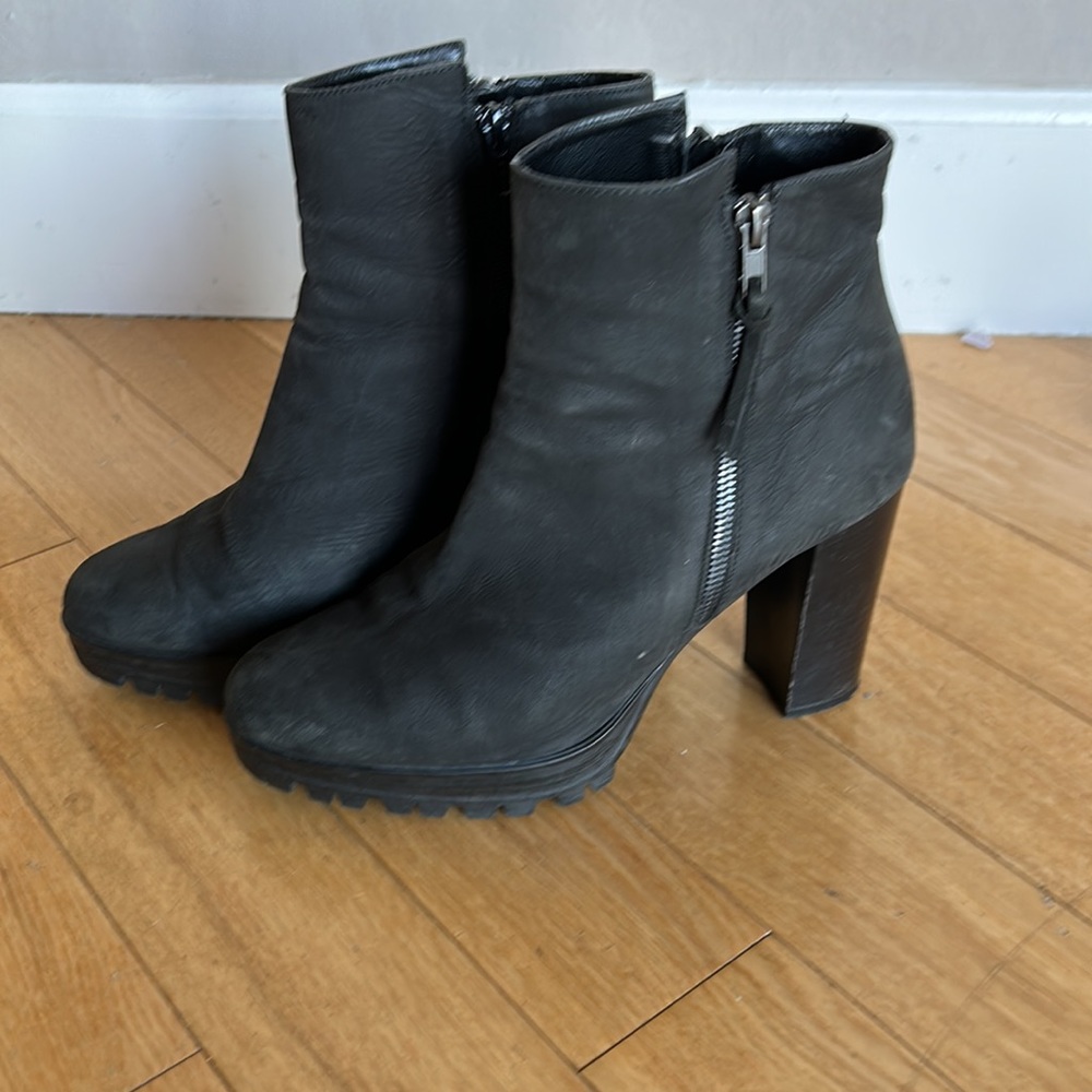 Kurt Geiger for Carvela, EU 40 US 10.